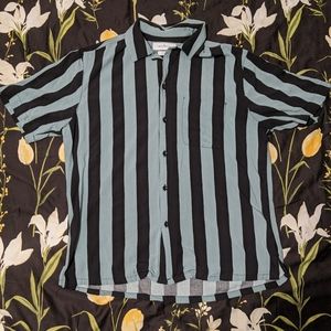 UO Button up Shirt